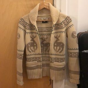 TNA winter sweater in camel